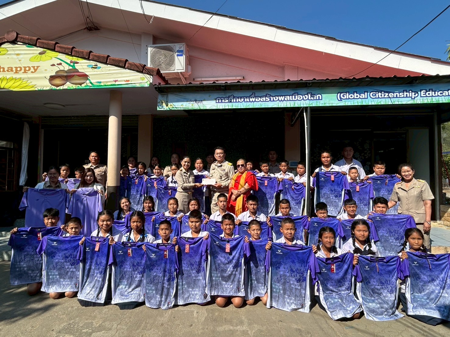 ขอขอบพระคุณอย่างสูงแด่ **พระอธิการสิทธิ์สิทธานต์ สิริมงฺคโล** เจ้าอาวาสวัดไชยมงคล